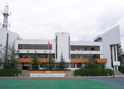 學校綜合大樓