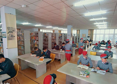 校園圖書館